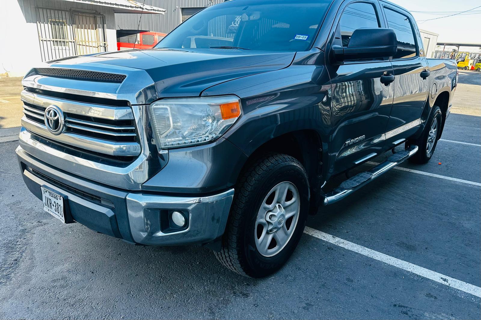 Toyota Tundra Pickup Truck.